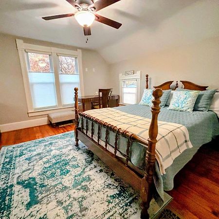 Charming Restored 1891 House Fort Atkinson Экстерьер фото
